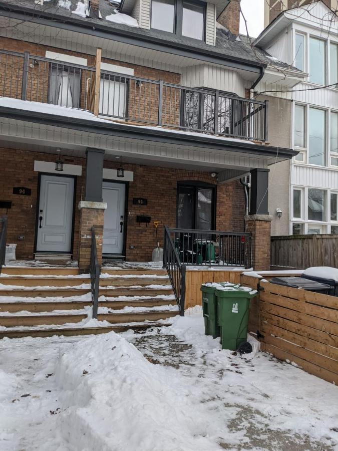 Toronto Furnished Living Rooms Exterior foto